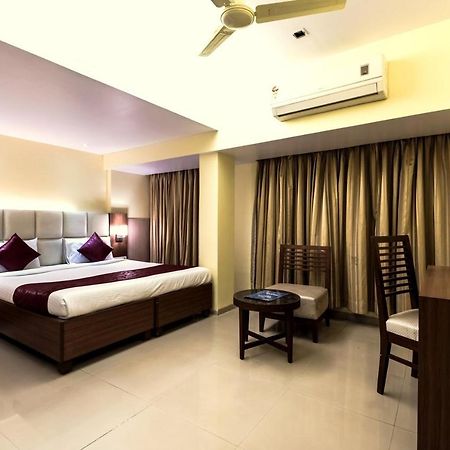 נאווי מומבאי Hotel Aishwarya Residency מראה חיצוני תמונה