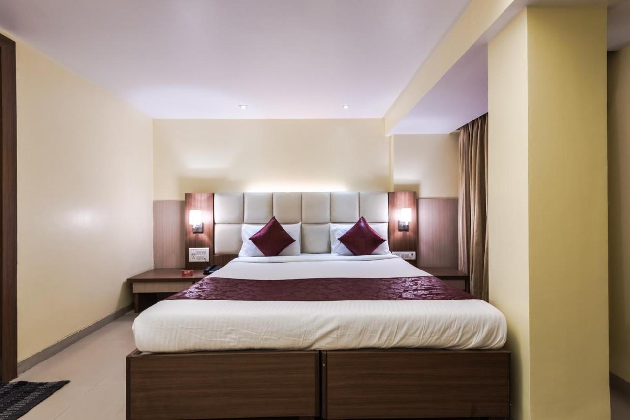נאווי מומבאי Hotel Aishwarya Residency מראה חיצוני תמונה