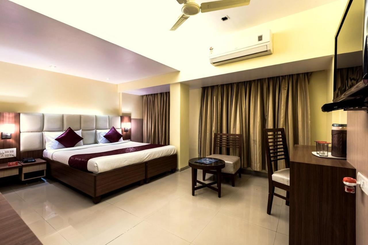 נאווי מומבאי Hotel Aishwarya Residency מראה חיצוני תמונה