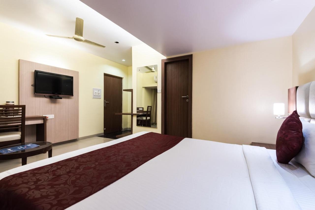 נאווי מומבאי Hotel Aishwarya Residency מראה חיצוני תמונה
